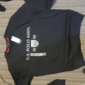 Black us assn crew necks